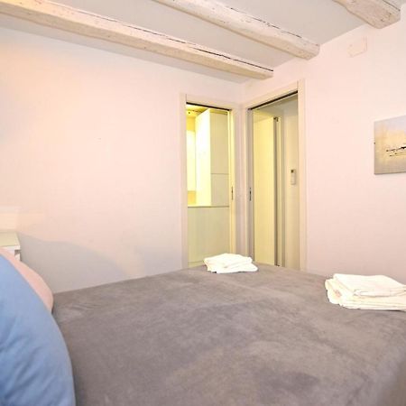 Pisinium Apartment 로비니 외부 사진
