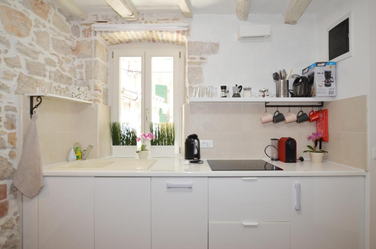 Pisinium Apartment 로비니 외부 사진